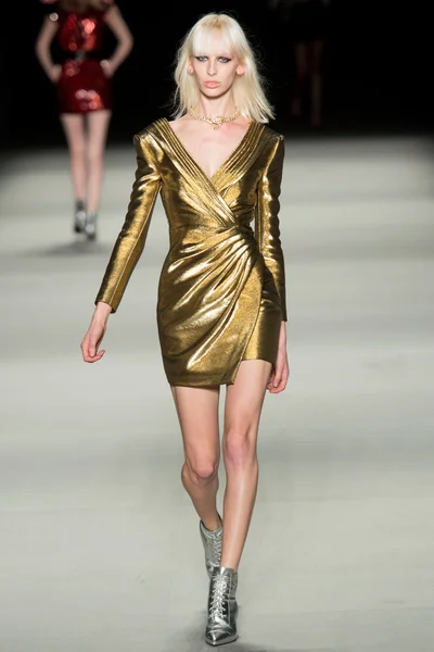 Look 38